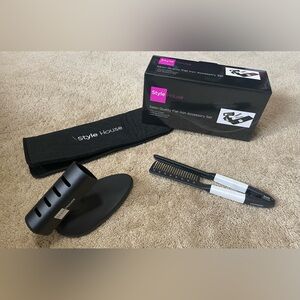 StyleHouse Salon Ready Flat Iron Accessory Set